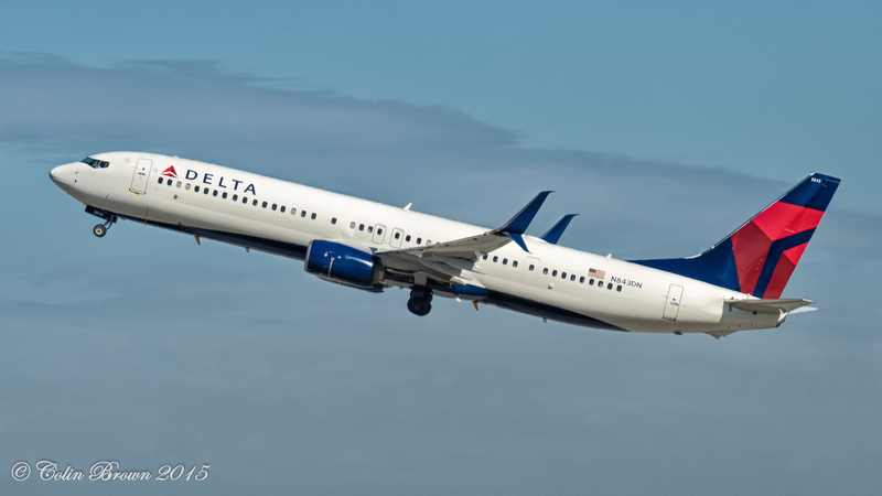 Delta Air Lines Boeing 737 at LAX after the Delta Q3 earnings miss
