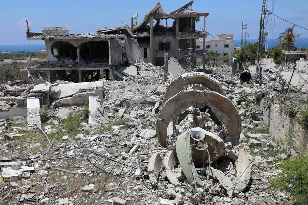Damage in the southern Lebanese coastal city of Tyre after Israeli strikes, as Lebanon prepares Tampa talks demanding an end to Israeli attacks