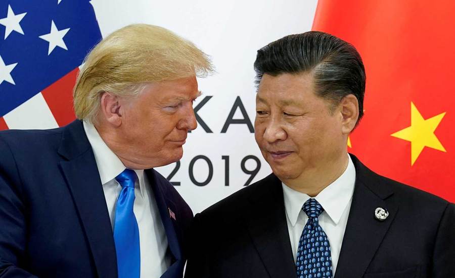 Donald Trump and Xi Jinping meeting at an international summit