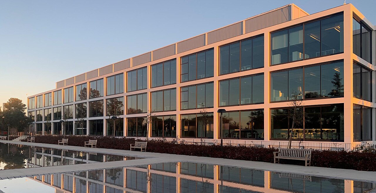 OpenAI frontier model training without internet — a data-centre building exterior, file photo