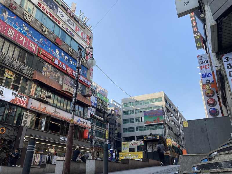 Rodeo Street shopping district in Guwol-dong, Incheon — Incheon supermarket stabbing file photo
