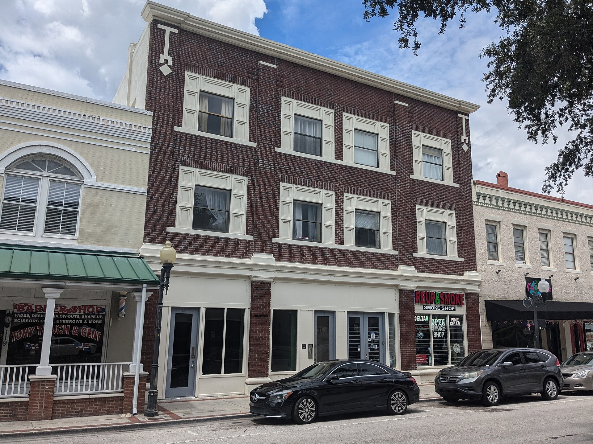 Downtown Kissimmee small businesses on Broadway Avenue, the kind of businesses the Boost 2.0 COVID relief grants were created to help