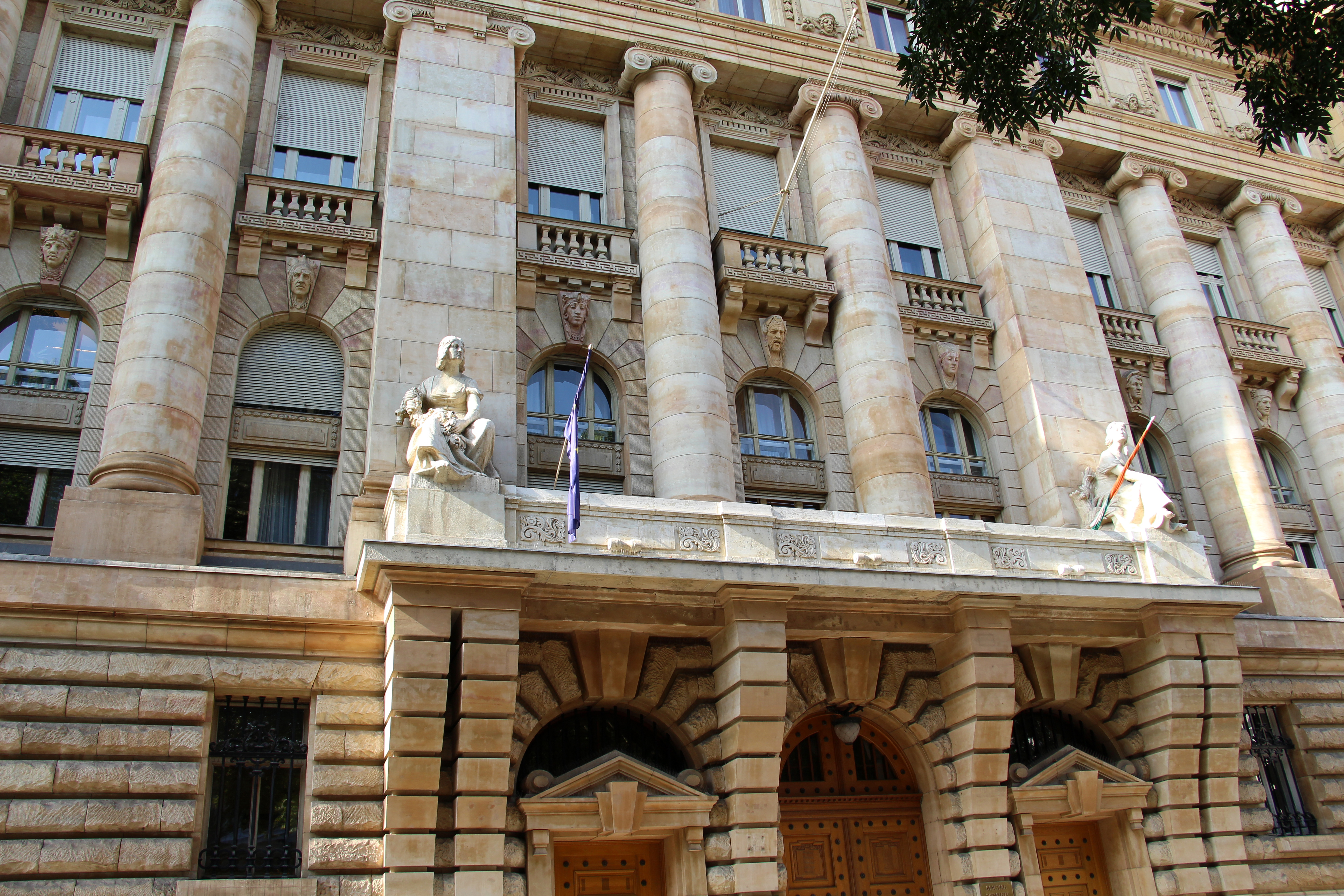 Hungary central bank chief detained — the Hungarian National Bank headquarters on Szabadsag Square in Budapest