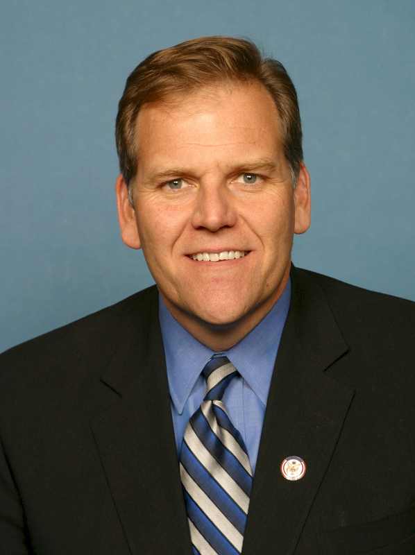 Official portrait of Republican U.S. Senate nominee Mike Rogers of Michigan