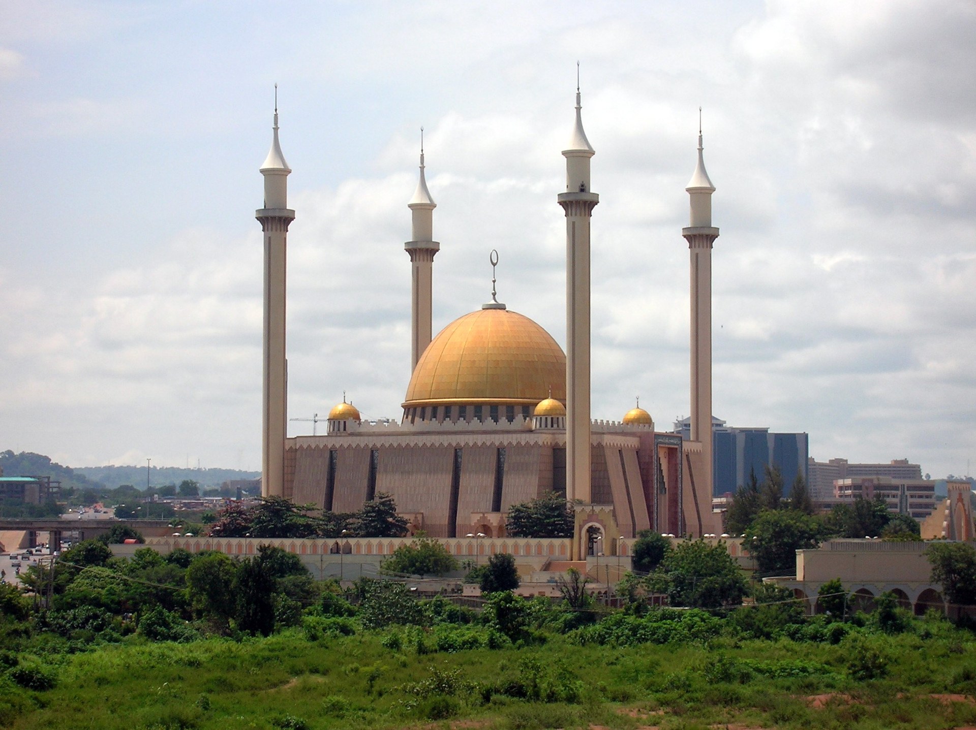 Abuja National Mosque in Nigeria capital where Ebola case confirmed