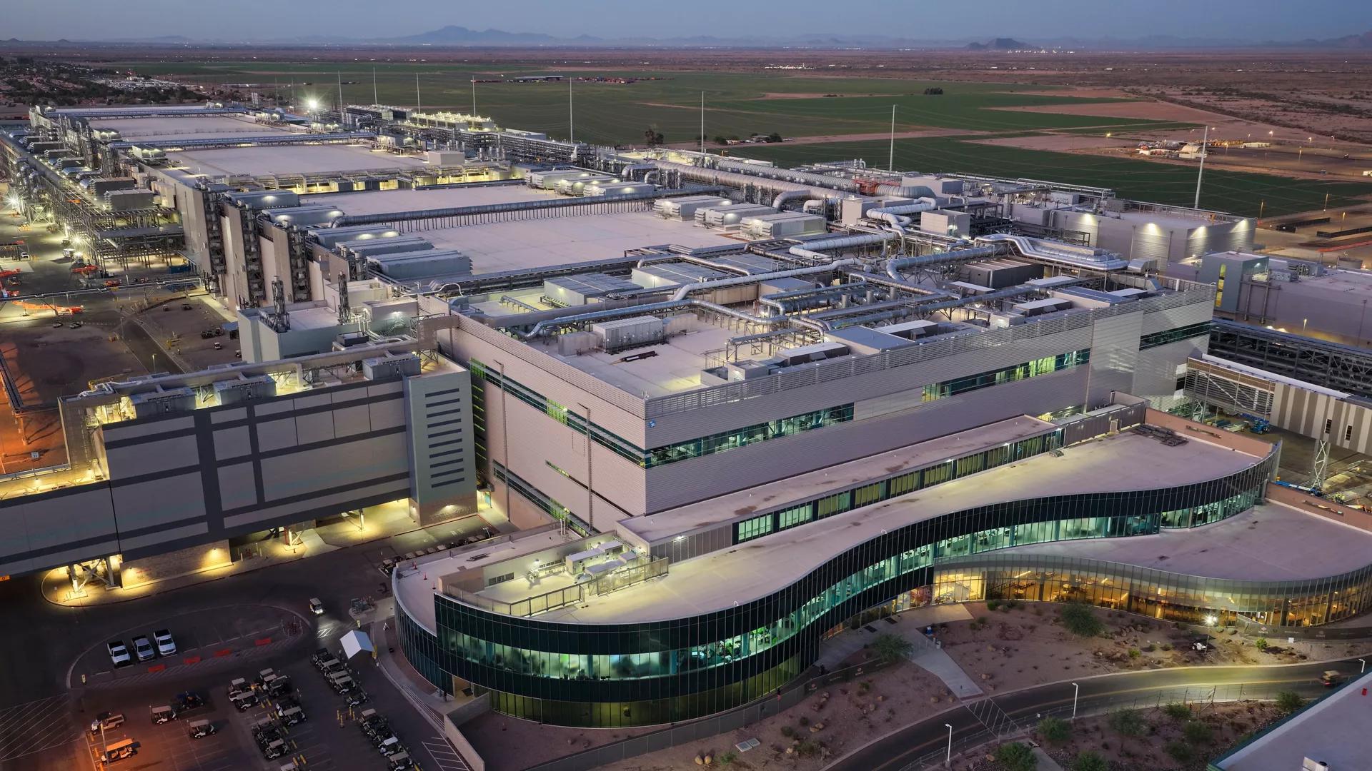 Intel Fab 52 semiconductor plant in Arizona at sunrise — Intel stock plunge 29 percent coverage