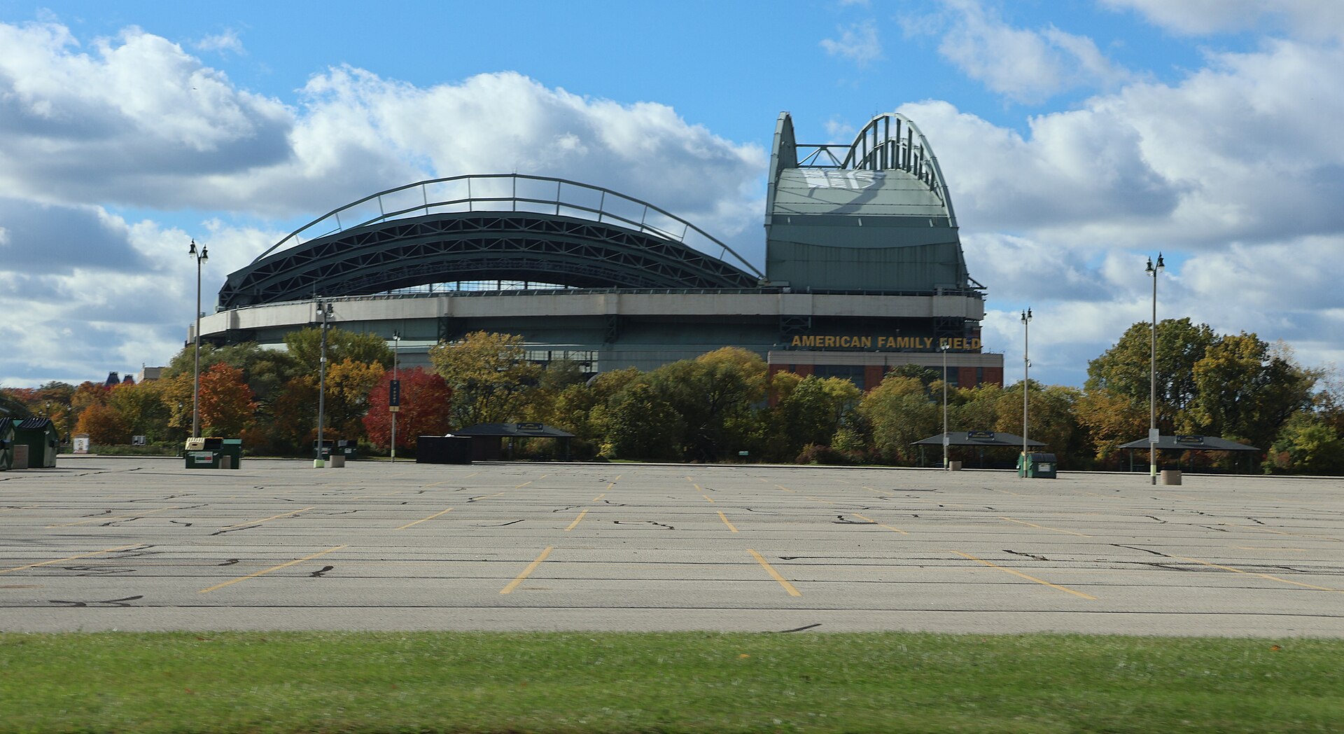American Family Field in Milwaukee, home of the Brewers — Brewers sweep Dodgers NLCS World Series pennant celebration venue