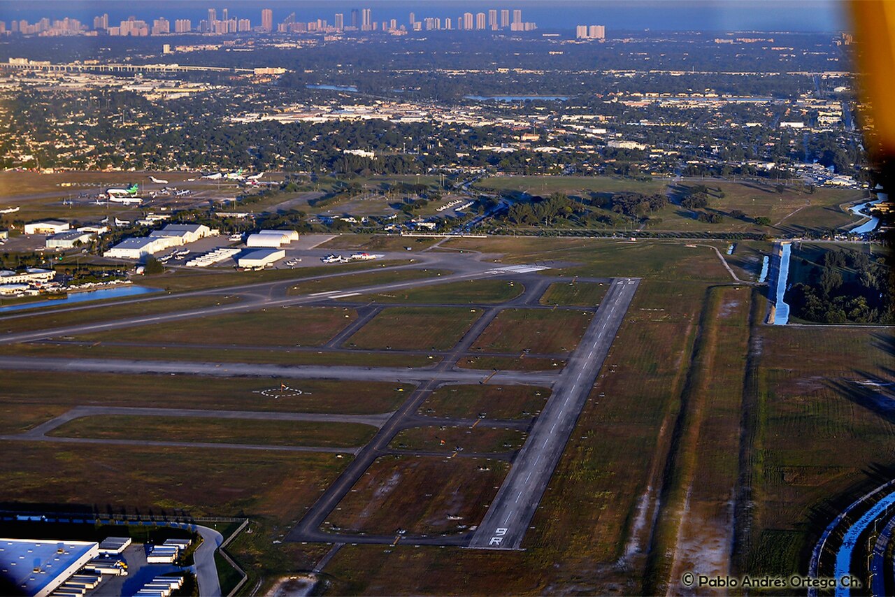 Miami–Opa Locka Executive Airport in Florida, where Flávio Bolsonaro's chartered jet landed on October 28, 2026