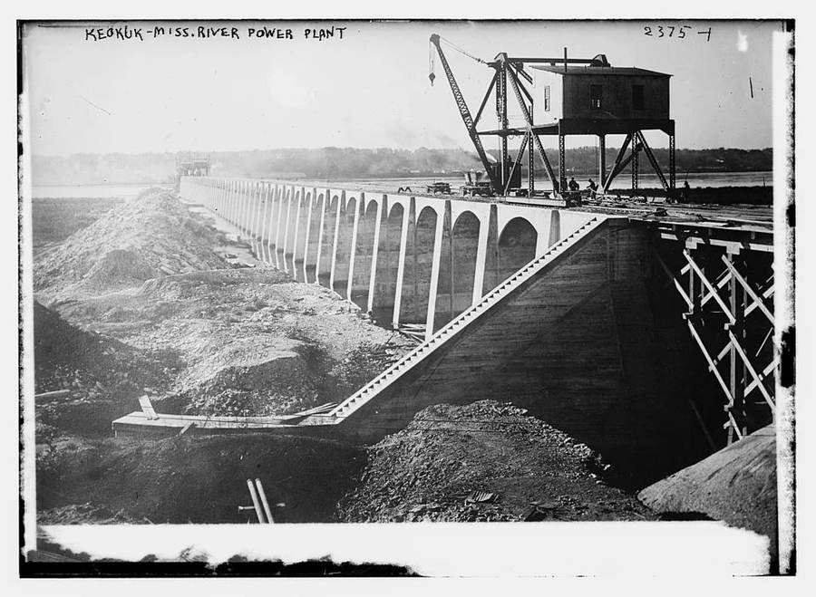 Historic Mississippi River power plant and dam at Keokuk in Lee County, near the reported search area for the eastern Iowa steel mill