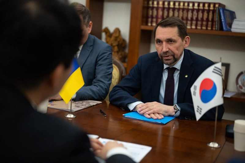 South Korean Ambassador Park Ki-chang in Kyiv before South Korea recalls ambassador from Ukraine