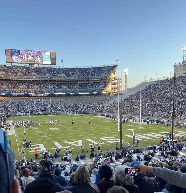 Penn State in game action — the Nittany Lions fell 34-13 at Northwestern, their second straight loss (archive photo)