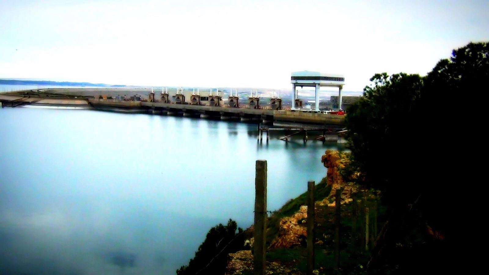 Tabqa Dam on the Euphrates River west of Raqqa in Syria, near the al-Salmani Bridge collapse that closed the Raqqa to Aleppo road in the October 2026 floods
