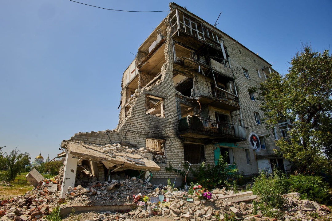 Destroyed apartment buildings in Izyum, eastern Ukraine, the city where Stephen Hubbard lived and was detained in April 2022