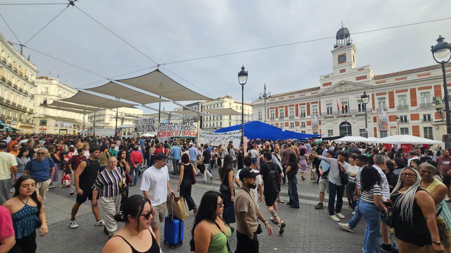 Tents of the protest camp in Madrid's Puerta del Sol square on September 27, 2026, set up against evictions and for the right to housing after 87-year-old Maricarmen Abascal's forced removal