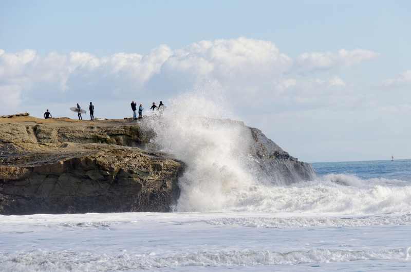 Large California surf crashes against coastal rocks as Hurricane Rachel sends dangerous swell toward Southern California