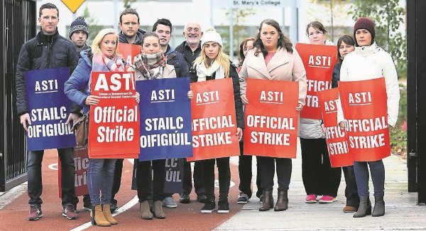 ASTI teachers on an official strike picket in Ireland in 2016