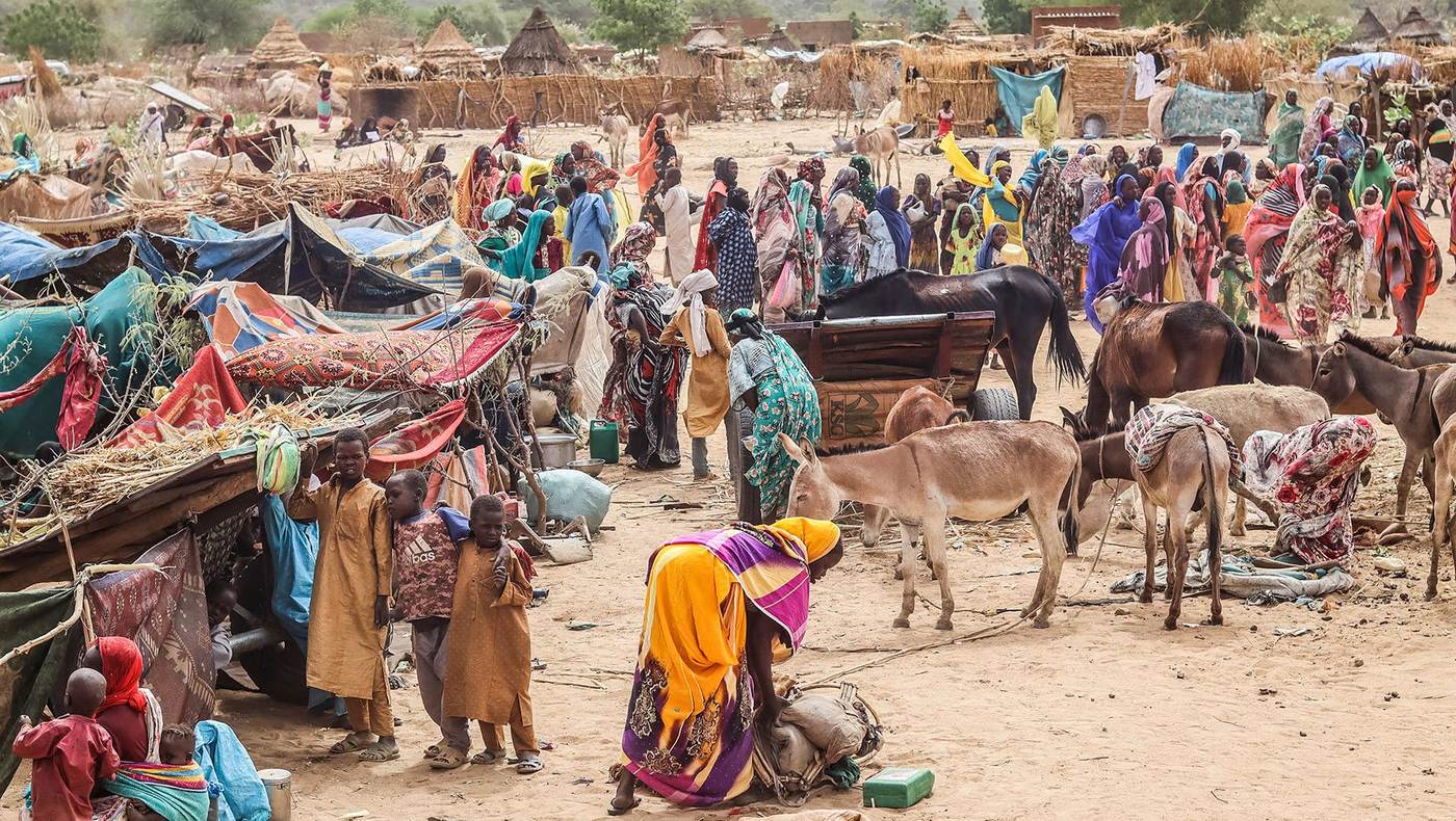 Sudanese refugees gathered at Koufroun in eastern Chad after crossing the border from the Tandelti area
