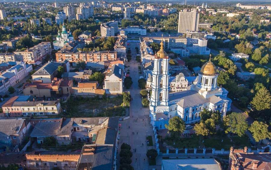 Aerial view of central Sumy, Ukraine; file photograph illustrating the city struck by Russian glide bombs on September 29, 2026