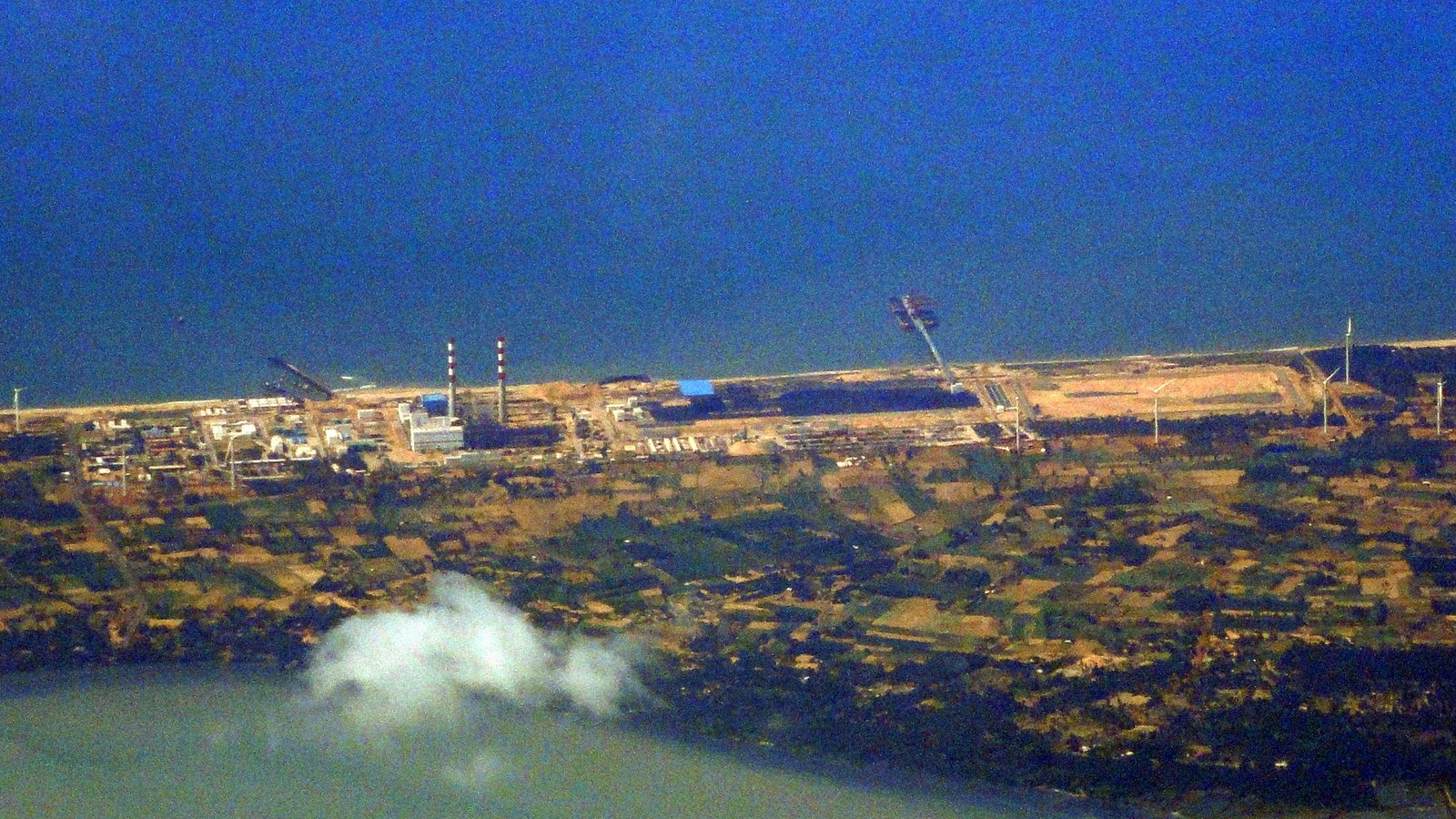 Aerial view of the Lakvijaya Norochcholai coal power station — all three units shut down during the nationwide blackout