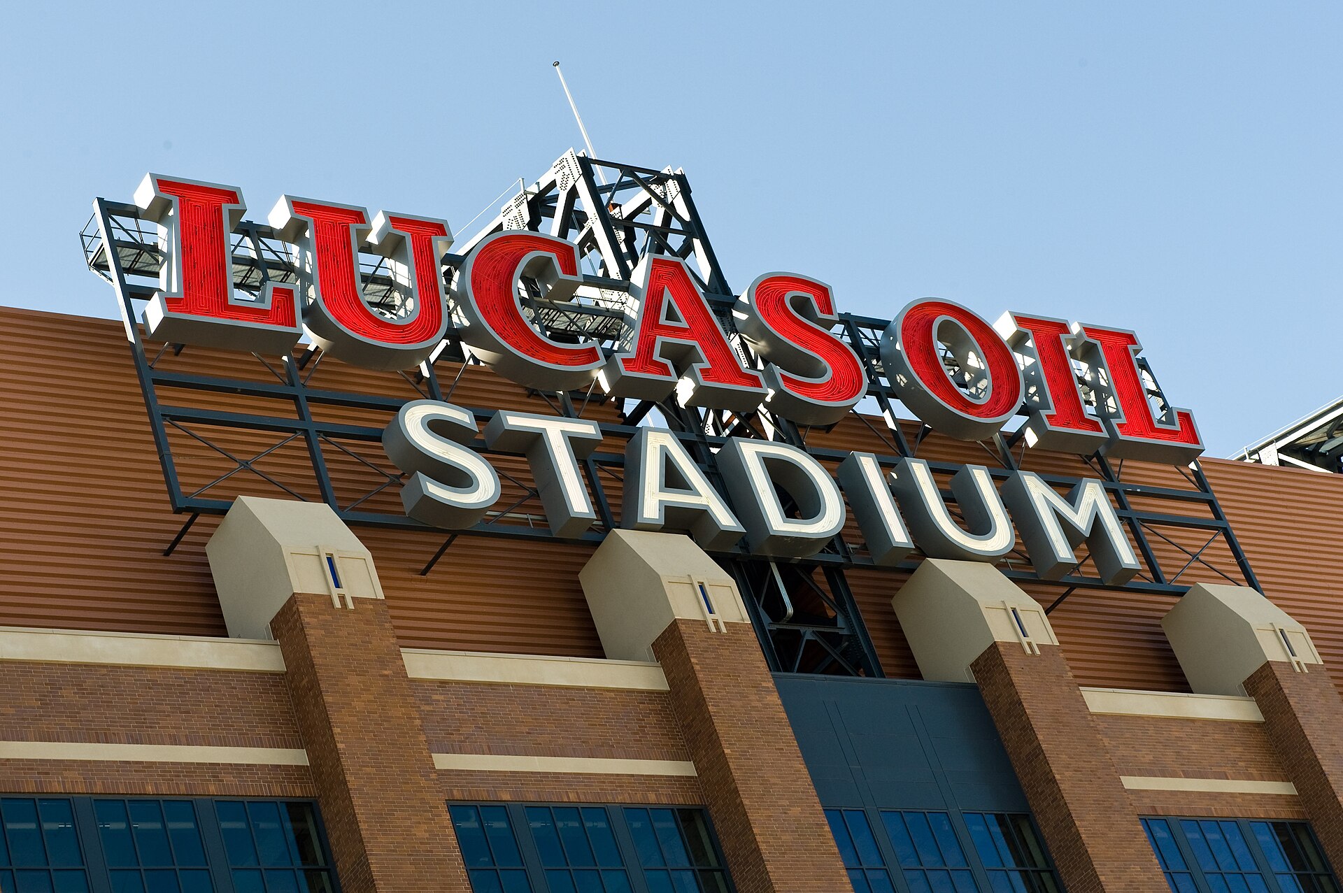 Lucas Oil Stadium Indianapolis — Titans vs Colts score 26-20