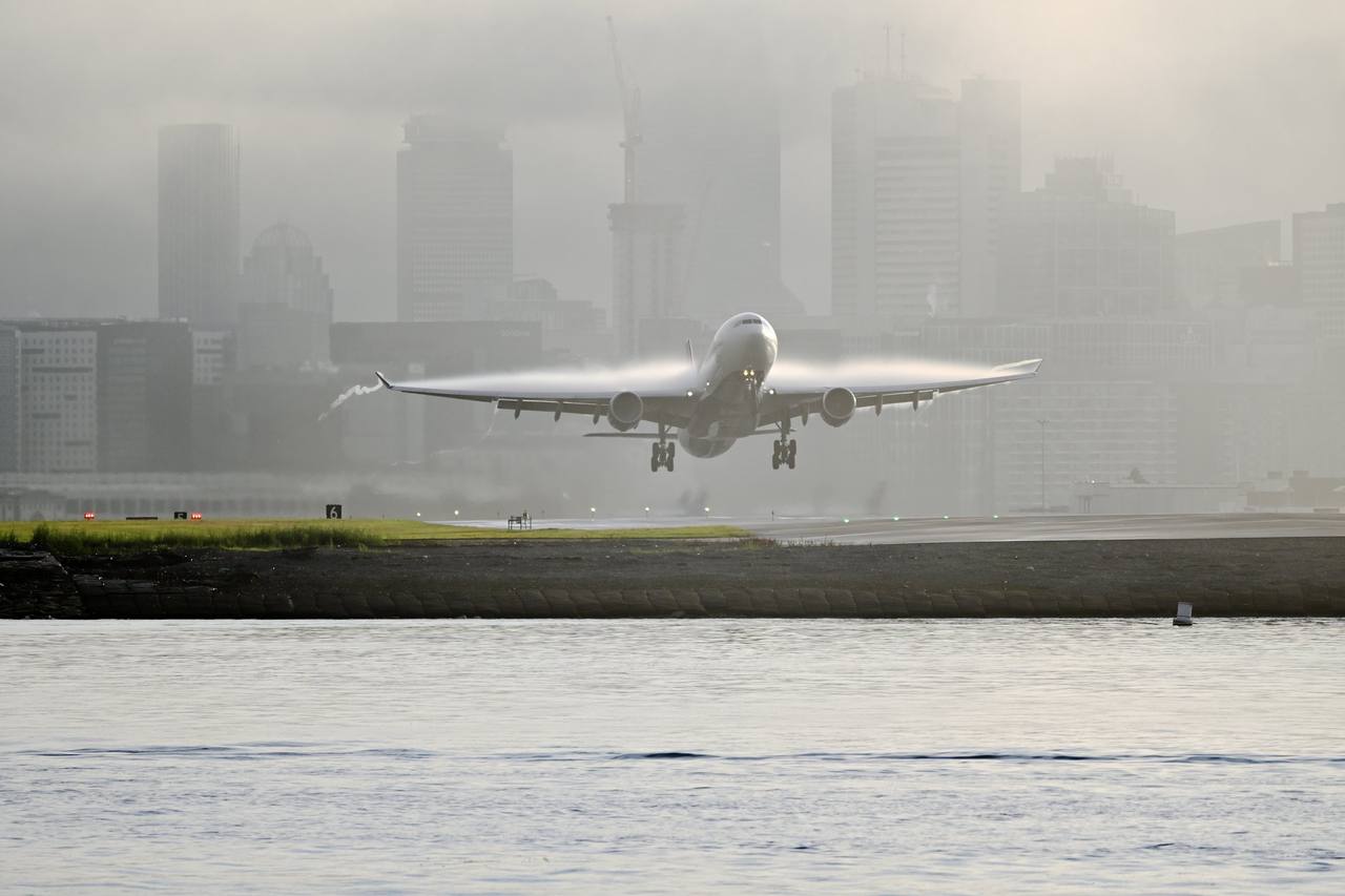 Delta Air Lines Airbus A330-300 taking off from Boston, the destination of diverted flight DL251