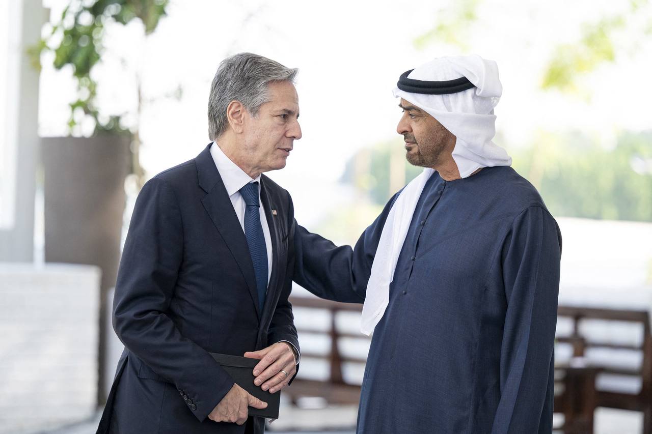 UAE President Mohammed bin Zayed with then-U.S. Secretary of State Antony Blinken in Abu Dhabi in January 2024 — at the center of disputed claims that he warned Netanyahu before October 7