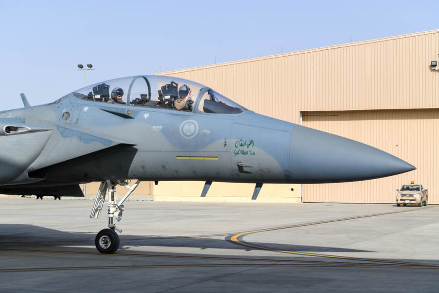 Royal Saudi Air Force F-15D at King Faisal Air Base, illustrating expected Saudi air support in a Yemen offensive