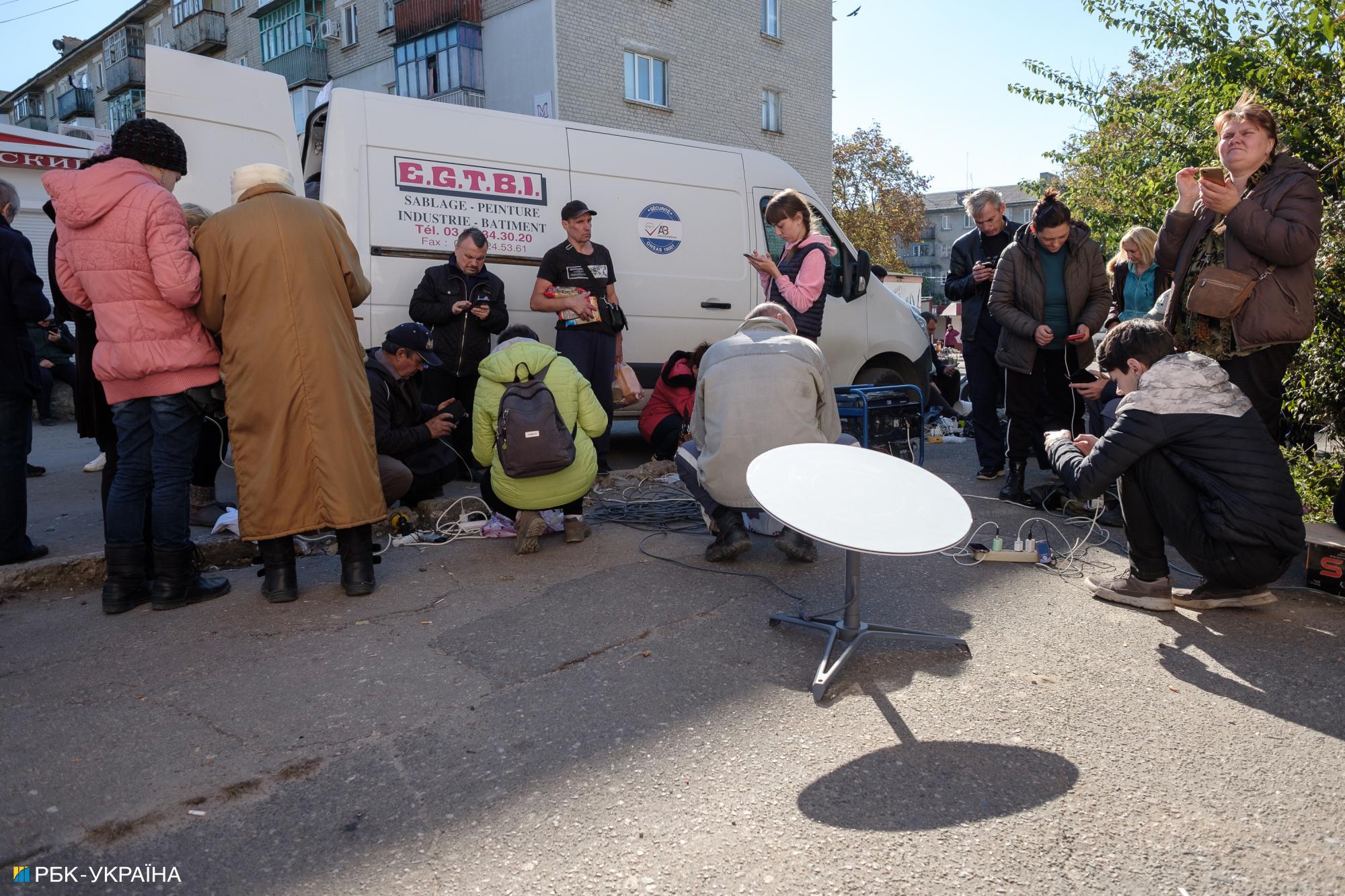 A Starlink terminal on a street in Kupiansk, Ukraine