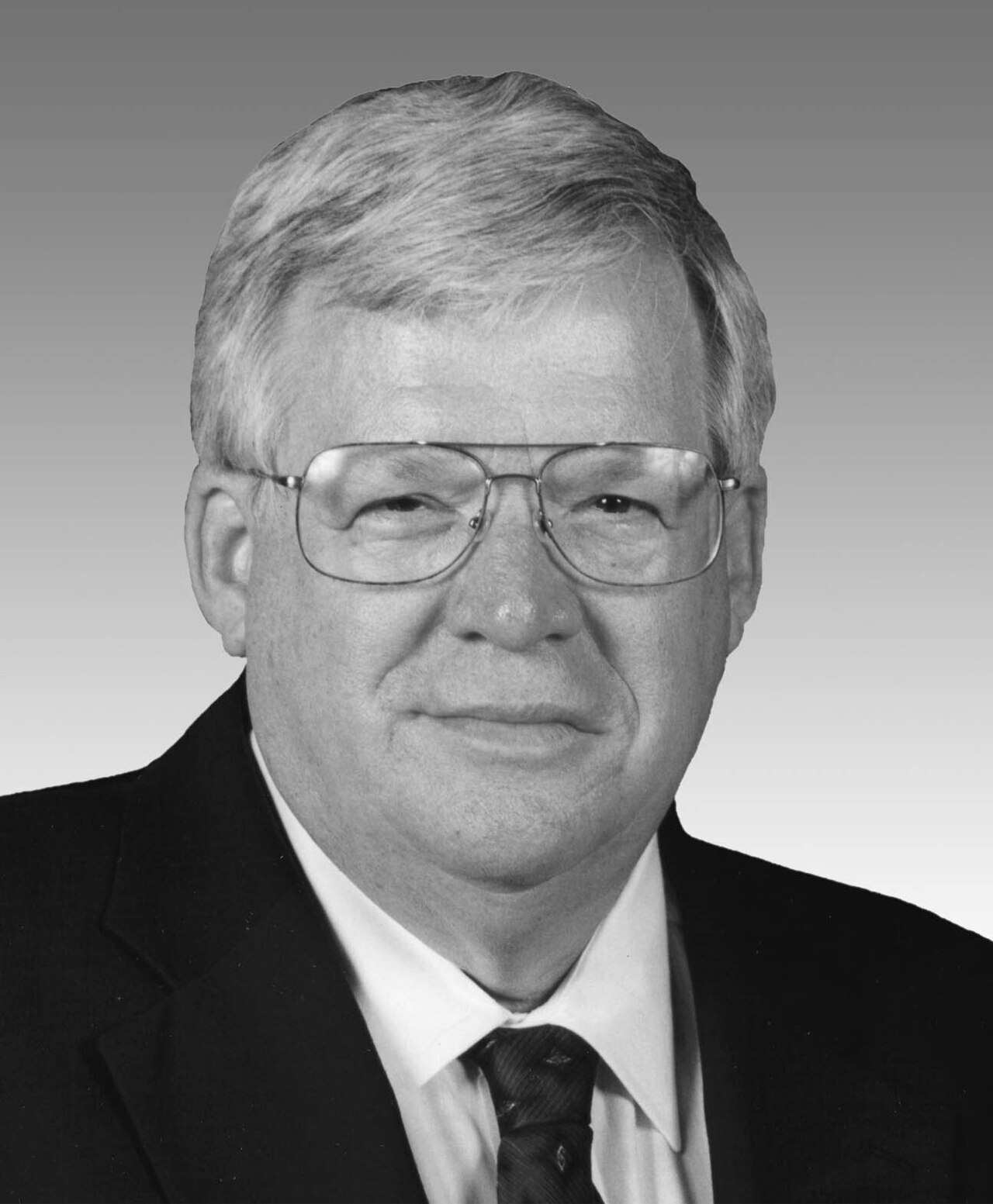 Official congressional portrait of former House speaker Dennis Hastert