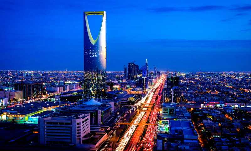 Riyadh skyline at night as EASA widens its Saudi Arabia airspace warning over Houthi missile strikes