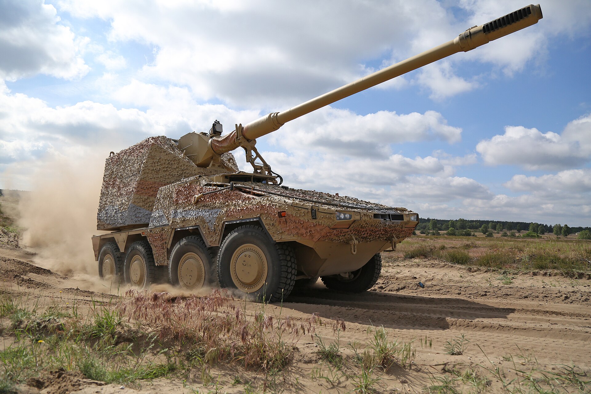 UK large calibre weapons manufacturing — the RCH 155 self-propelled howitzer, whose 155mm weapon systems will be manufactured at the Telford gun hall