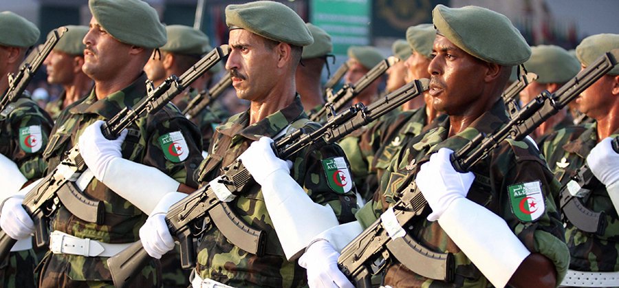 Algerian soldiers of the People's National Army on parade — the Algeria troops Niger deployment is the army's first foreign mission since 1973