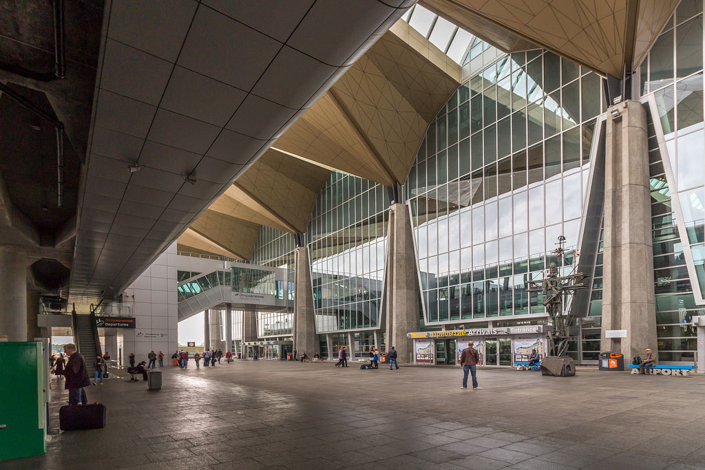 Pulkovo Airport main terminal in St. Petersburg — the airport operated under safety restrictions during the drone attack