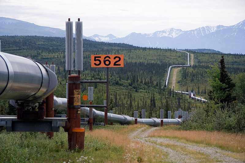 Trans-Alaska Pipeline crossing the landscape amid debate over the Alaska LNG pipeline