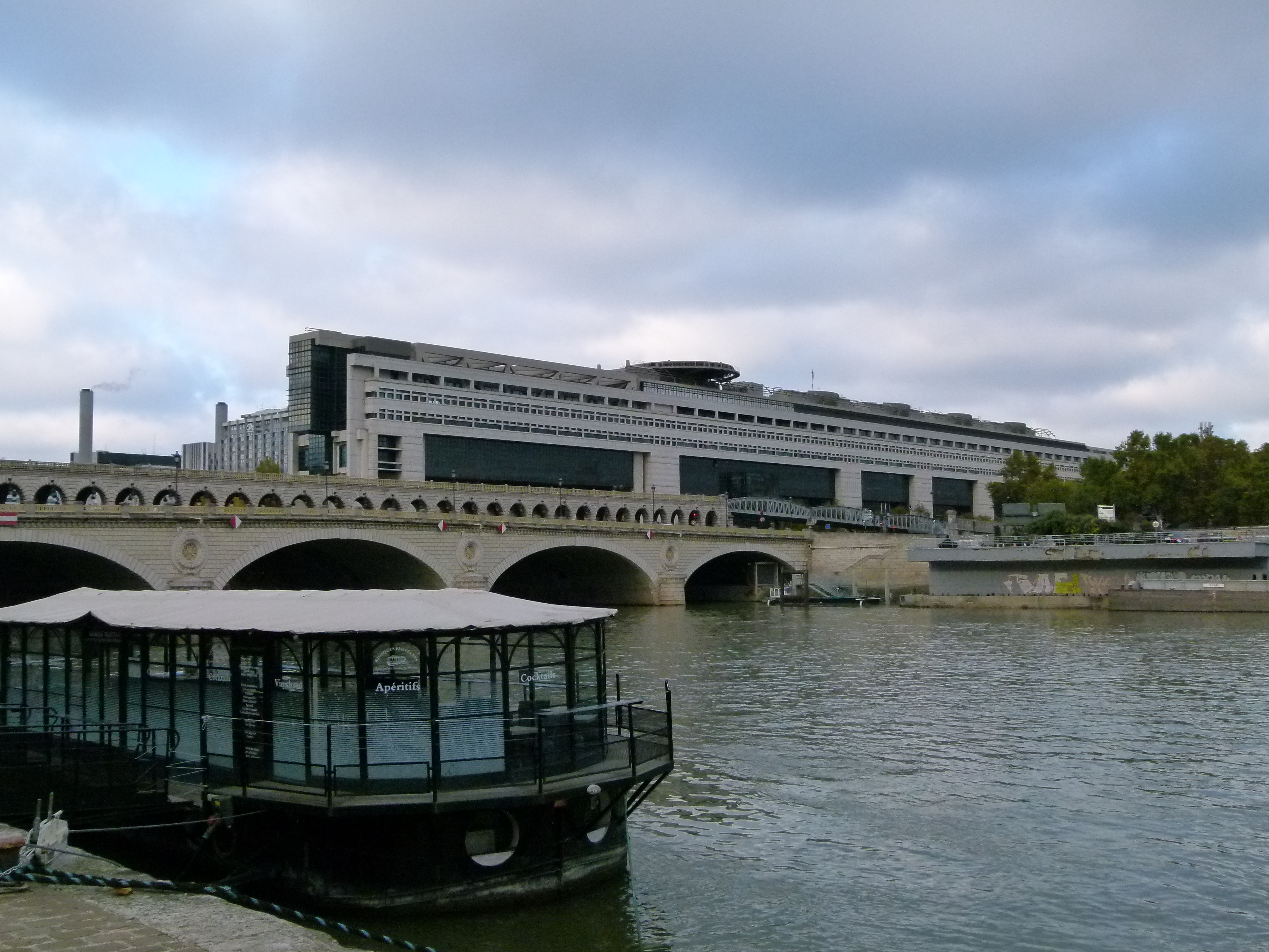 France bond yields 5 percent — the Ministry of Economy and Finance at Bercy, Paris, across the Seine, file photo