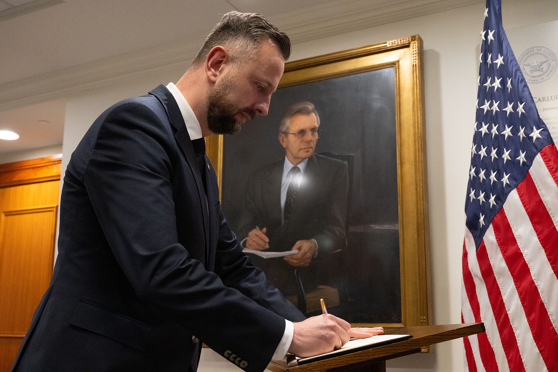 Polish Defence Minister Władysław Kosiniak-Kamysz signing the Pentagon guest book during a visit to Washington in May 2025 — Kosiniak-Kamysz signed the UK Poland defence plan with Wes Streeting in Warsaw