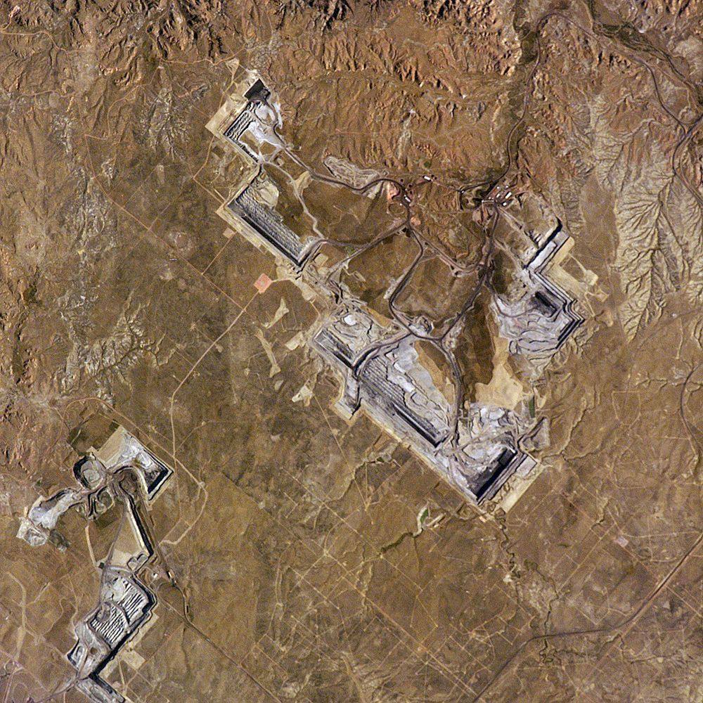 Aerial view of the North Antelope Rochelle coal mine in Wyoming's Powder River Basin — China agreed to buy 10 million metric tons of US coal a year in 2027 and 2028 under the Trump–Xi summit deal.