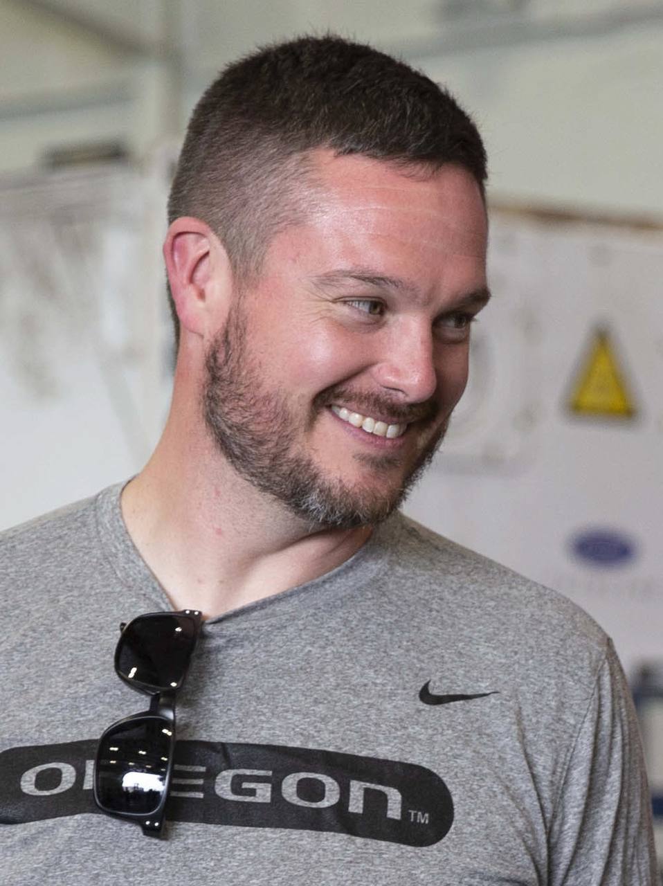 Oregon Ducks head coach Dan Lanning