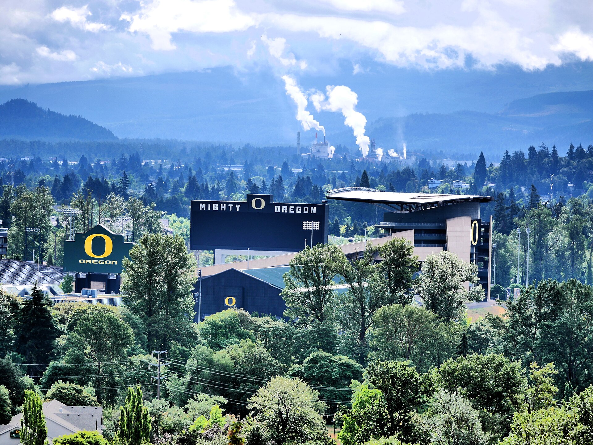 Autzen Stadium in Eugene, Oregon, where the Ducks play their remaining home games without Dante Moore this season